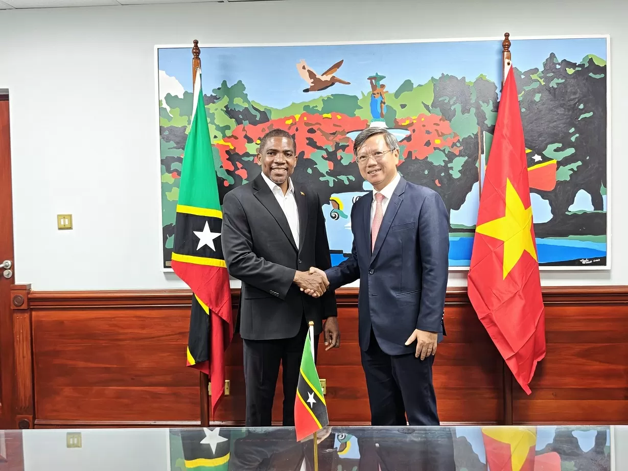 Đại sứ Lê Quang Long trình Thư ủy nhiệm tại Saint Kitts và Nevis