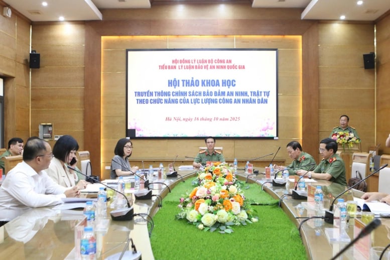 ការពង្រឹងទំនាក់ទំនងគោលនយោបាយ ធានាសន្តិសុខ និងសណ្តាប់ធ្នាប់ - រូបថត ១. Tăng cường truyền thông chính sách, bảo đảm an ninh trật tự- Ảnh 1.