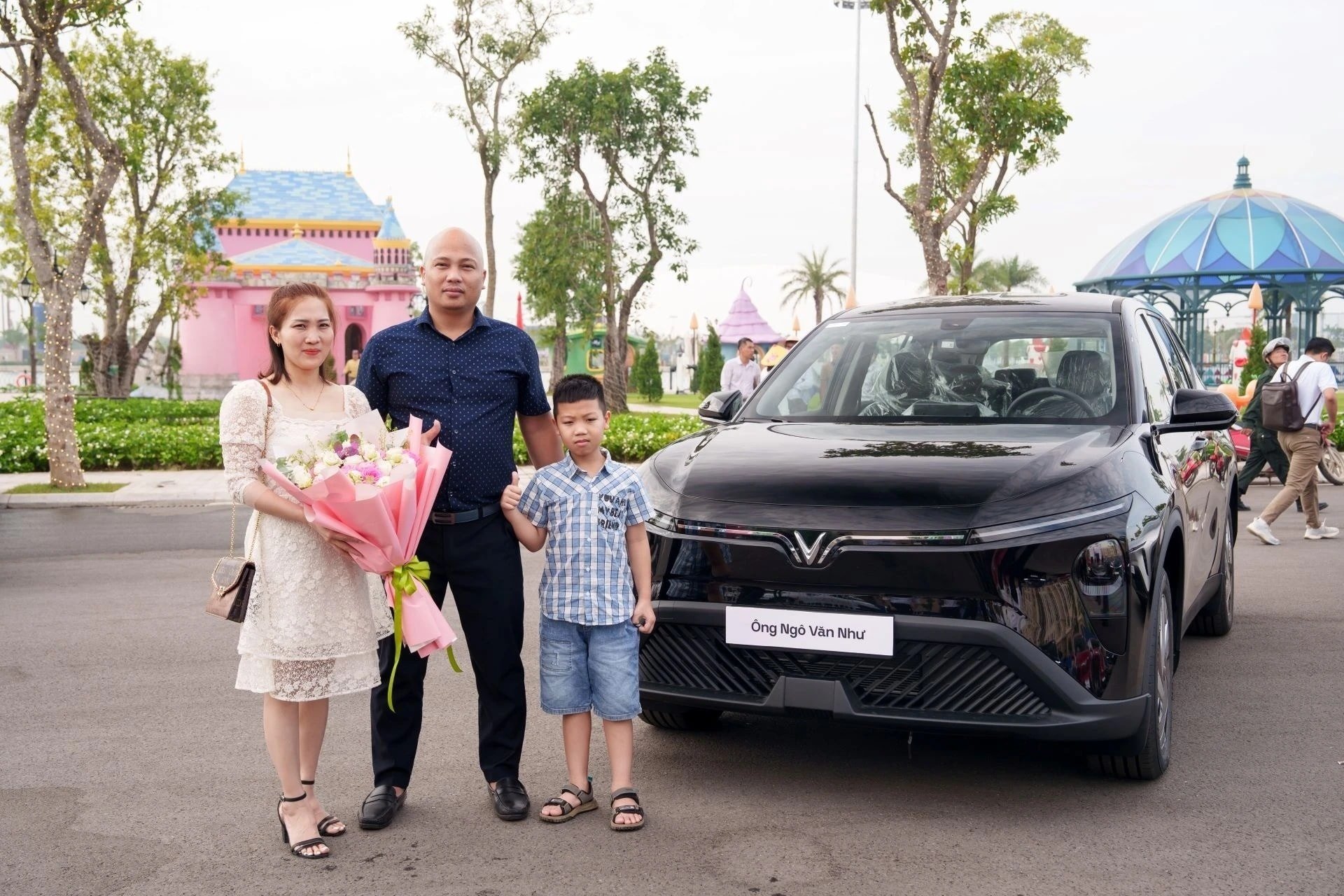 Noi that VinFast Limo Green MPV dien 7 cho