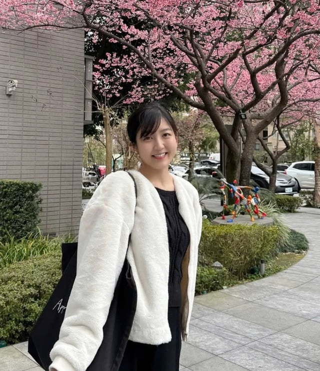 여성 가수, 희귀병으로 34세의 나이로 세상을 떠났다 - 사진 2. Nữ ca sĩ qua đời ở tuổi 34 vì căn bệnh hiếm gặp- Ảnh 2.