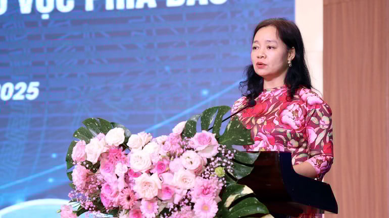 ba-nguyen-thi-lam-giang-phat-bieu-tai-hoi-nghi.jpg