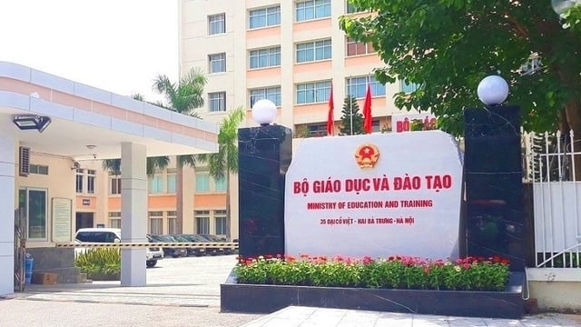 De ce nu poate fi implementat imediat aranjamentul universitar? - Fotografia 1. Vì sao chưa triển khai ngay được việc sắp xếp trường đại học?- Ảnh 1.