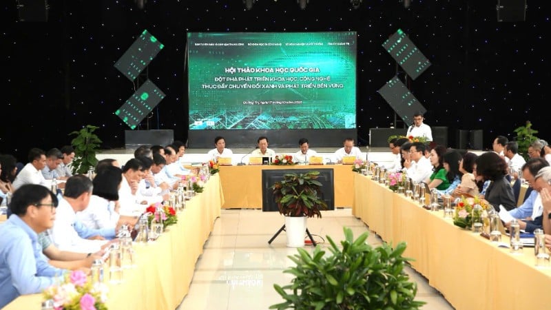 Cena de conferência na província de Quang Tri.