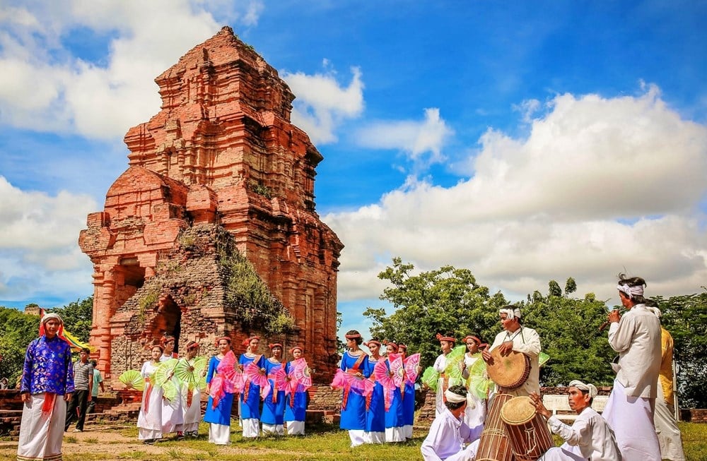 Lam Dong: Organisation des Kate-Festivals im Po Sah Inư Tower Relic – Foto 1