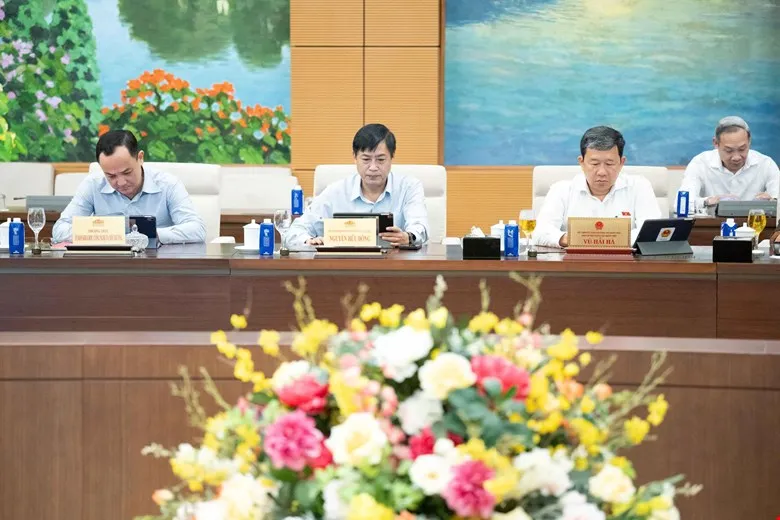 DỰ sáng 18b.jpg