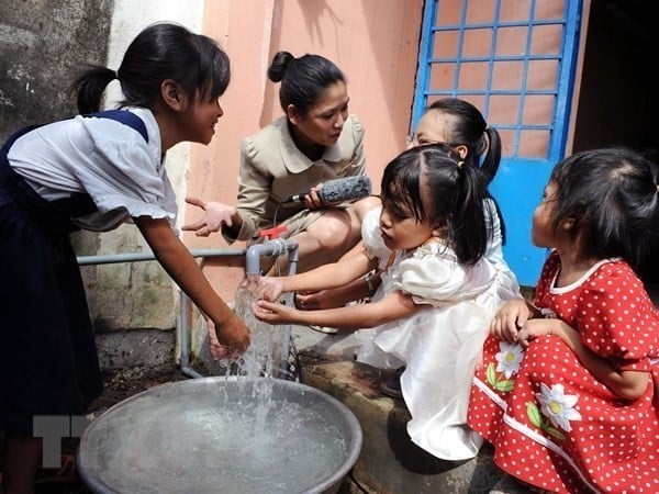 Khoảng 58% người dân nông thôn được sử dụng nước đạt quy chuẩn quốc gia.