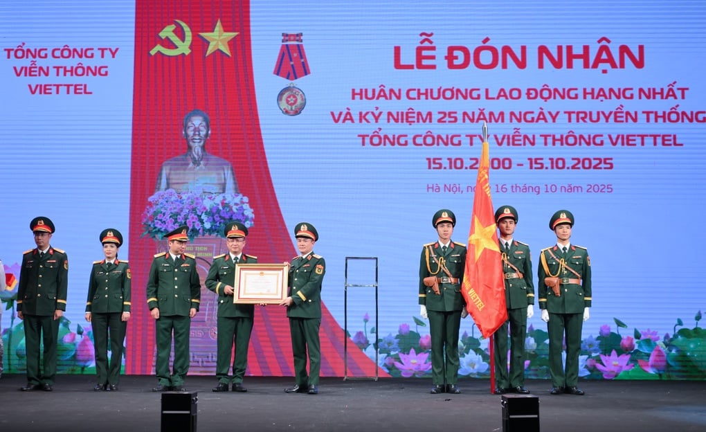 บริษัทเวียตเทล เทเลคอม ได้รับรางวัลเหรียญแรงงานชั้นหนึ่ง - 1
