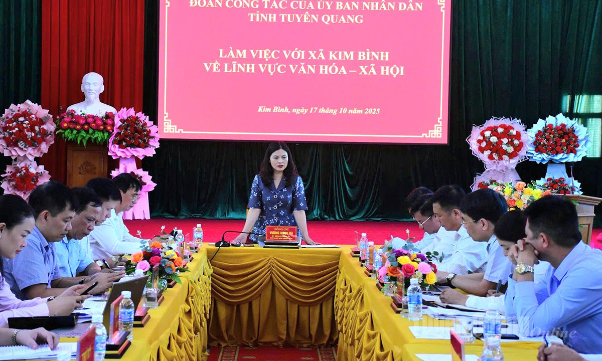 សមមិត្ត វឿង ង៉ុកហា សមាជិកគណៈកម្មាធិការអចិន្ត្រៃយ៍បក្សខេត្ត អនុប្រធានគណៈកម្មាធិការប្រជាជនខេត្ត ថ្លែងសុន្ទរកថាបញ្ចប់កិច្ចប្រជុំ។