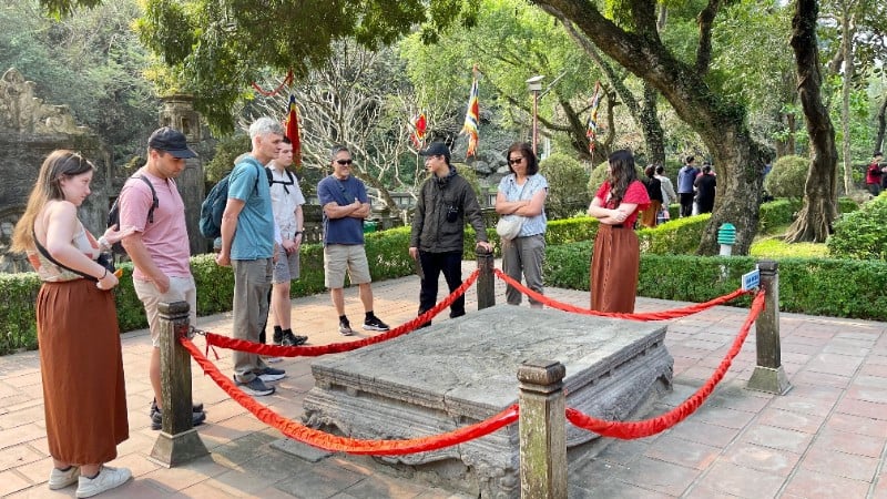 Ninh Binh Tourism dorește să coopereze eficient și durabil cu întreprinderi, investitori și organizații internaționale în domeniile comerțului, serviciilor, turismului și dezvoltării resurselor umane.