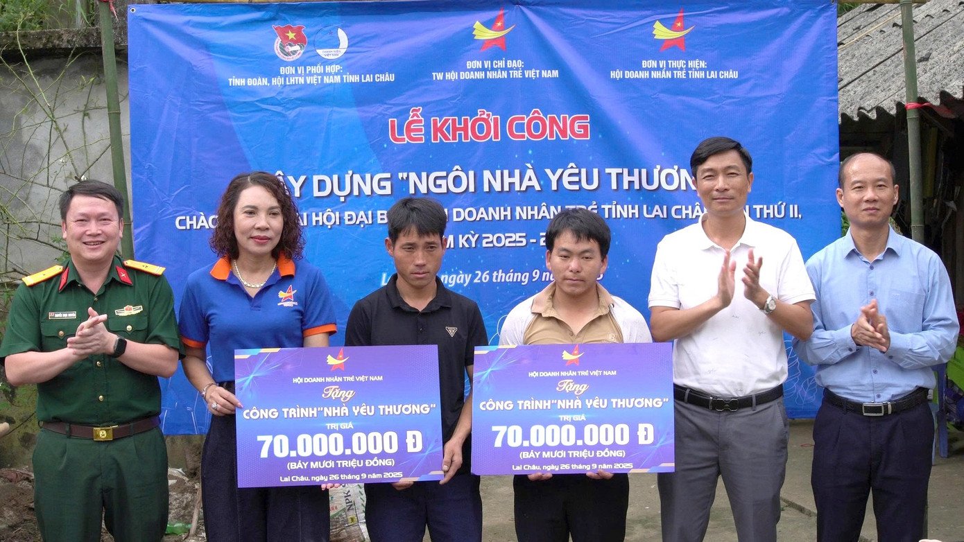 xoanhatam-xoangheo.jpg