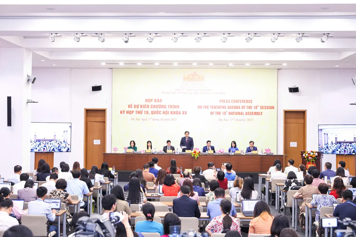 Kỳ họp thứ 10, Quốc hội khóa XV có khối lượng công việc lớn nhất từ trước tới nay - Ảnh 2.