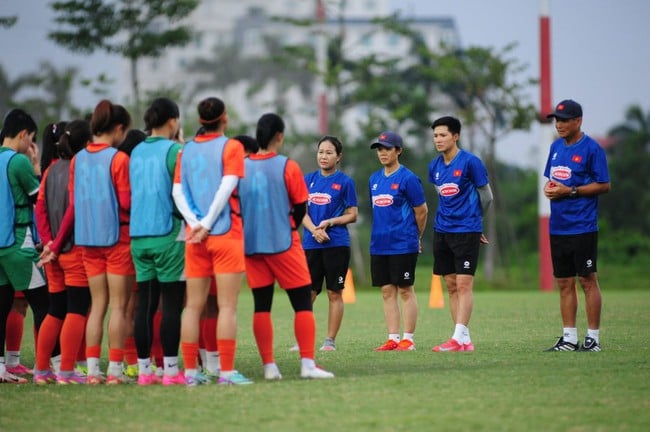 A vietnami női válogatott október végén gyűlik össze, hogy felkészüljön a 33. SEA Gamesre - 1. kép. Tuyển nữ Việt Nam sẽ tập trung vào cuối tháng 10 nhằm chuẩn bị cho SEA Games 33 - Ảnh 1.