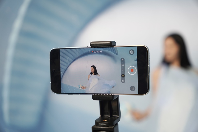 vivo X300-serien lansert: tar mobilfotografering til et profesjonelt nivå – Bilde 4. vivo X300 Series ra mắt: đưa nhiếp ảnh di động lên tầm chuyên nghiệp- Ảnh 4.