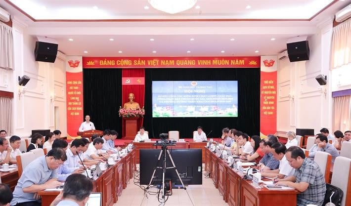 quang-canh-hoi-nghi.jpg
