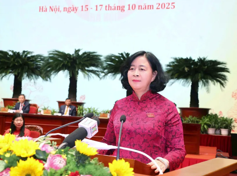 Avslutning av Hanois partikommittés 18:e kongress: Solidaritet - Underrättelsetjänst - Åtgärder för huvudstadens utveckling - Foto 1. Bế mạc Đại hội XVIII Đảng bộ TP Hà Nội: Đoàn kết - Trí tuệ - Hành động vì Thủ đô phát triển- Ảnh 1.