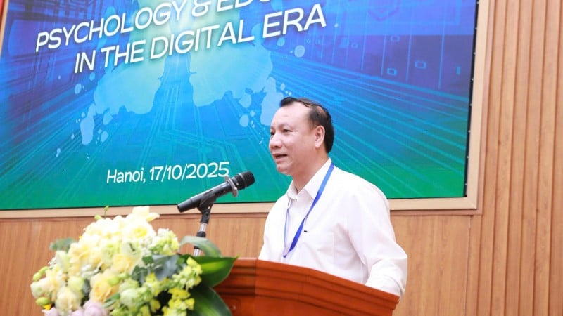 Phó Giáo sư, Tiến sĩ Nguyễn Đức Sơn, Hiệu trưởng Trường đại học Sư phạm Hà Nội, phát biểu tại hội thảo.