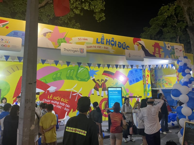 Le Festival allemand 2025 célèbre 50 ans de relations entre le Vietnam et l'Allemagne -0