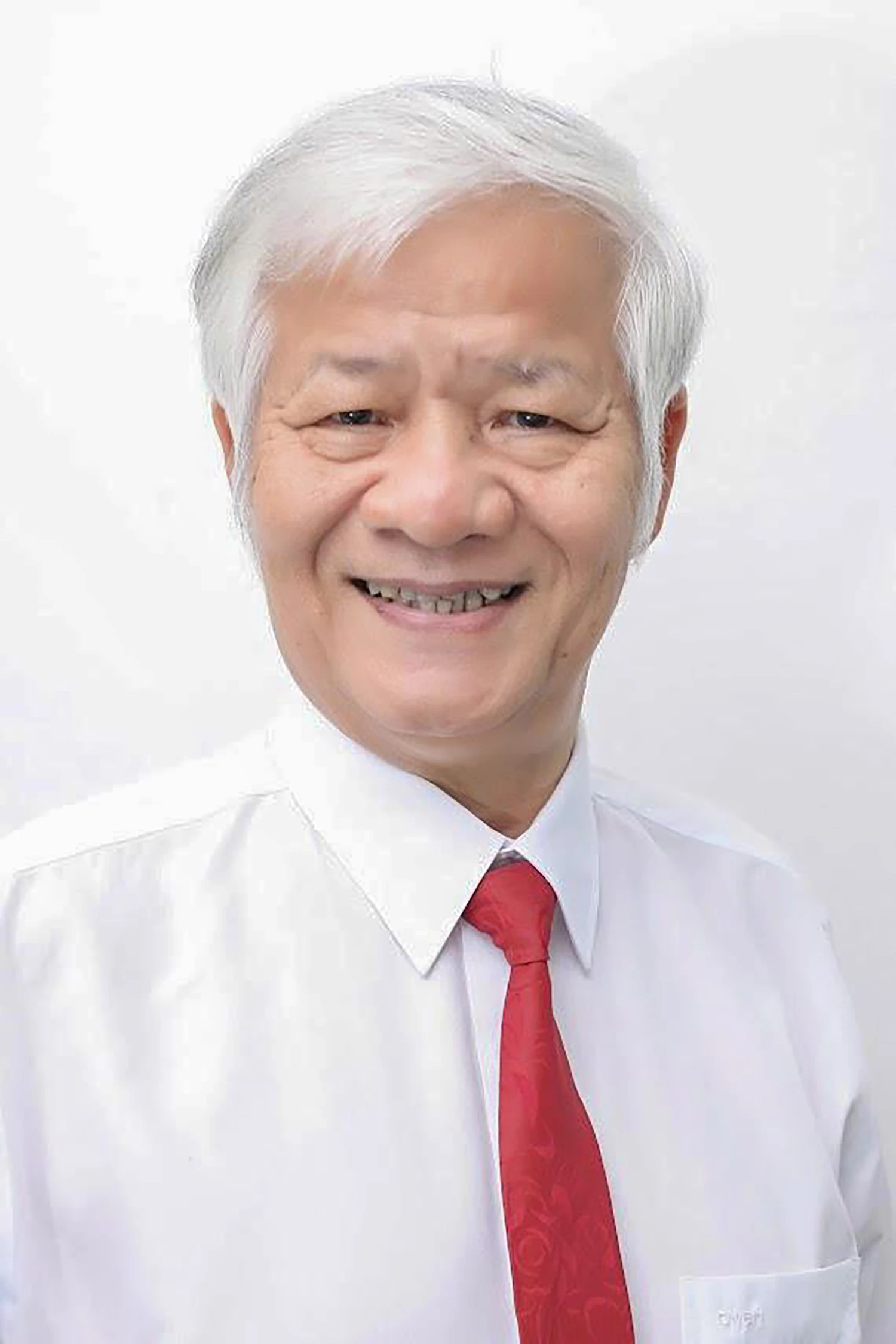Doçent Dr. Phan Quoc Anh.