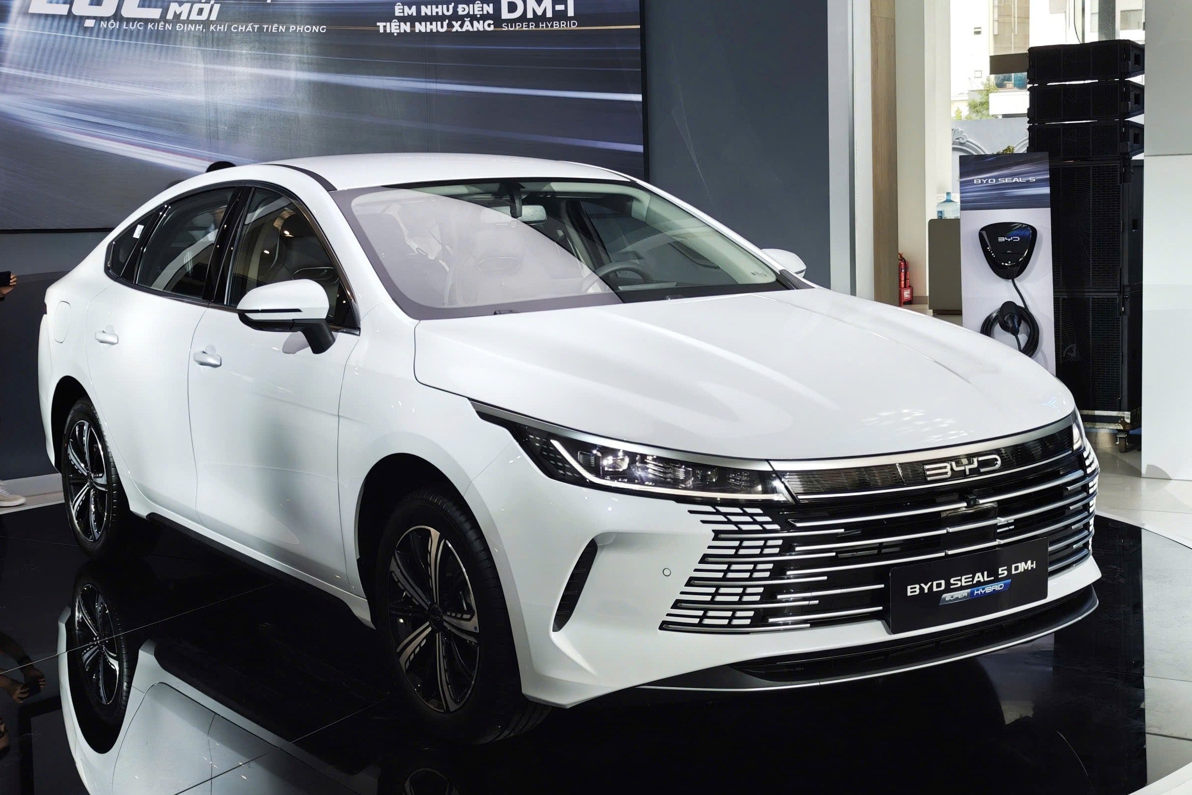 BYD Seal 5 PHEV ອ້າຍ 1