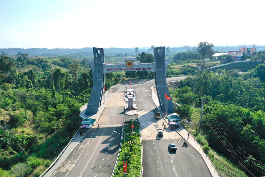 cua-khau-le-thanh.jpg