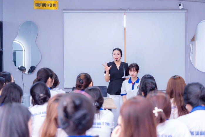 Nghề chăm sóc sắc đẹp Việt Nam