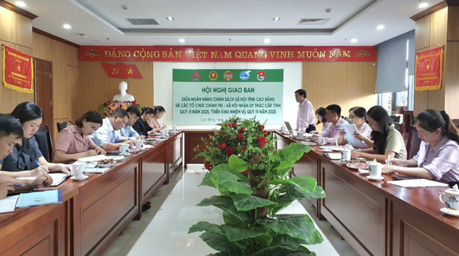 Cao Bang៖ ដើមទុនឥណទានគោលនយោបាយរួមចំណែកដល់ការកាត់បន្ថយភាពក្រីក្រប្រកបដោយនិរន្តរភាព - រូបថត ១. Cao Bằng: Nguồn vốn tín dụng chính sách góp phần vào công tác giảm nghèo bền vững - Ảnh 1.