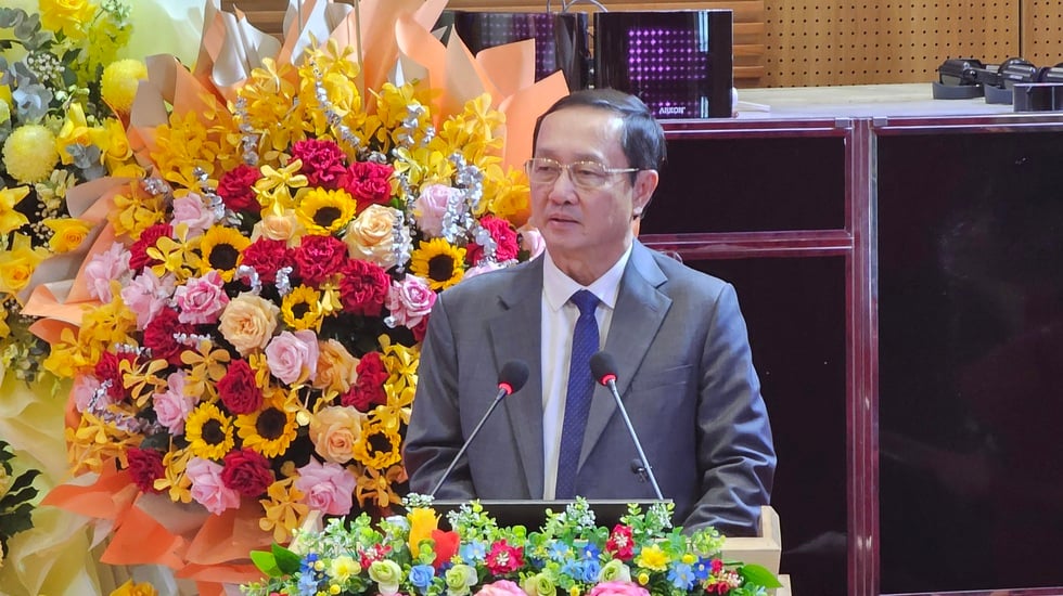Uniwersytet Cuu Long otrzymał Medal Pracy Drugiej Klasy - Zdjęcie 1. Trường ĐH Cửu Long đón nhận Huân chương lao động hạng nhì- Ảnh 1.