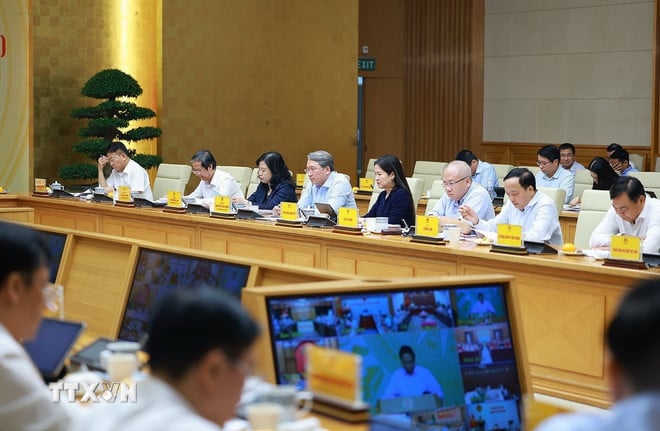ttxvn-1810-thu-tuong-dau-tu-cong-9.jpg