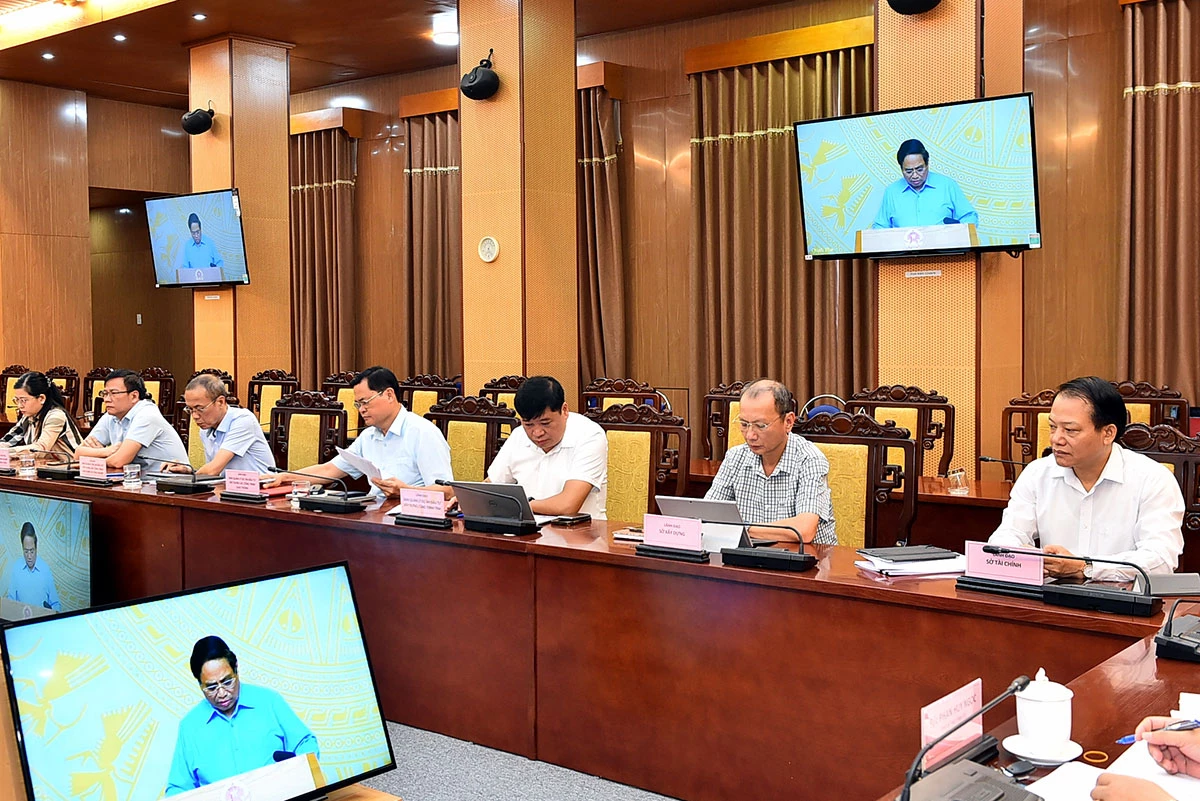 Các đại biểu dự hội nghị tại điểm cầu Tuyên Quang.