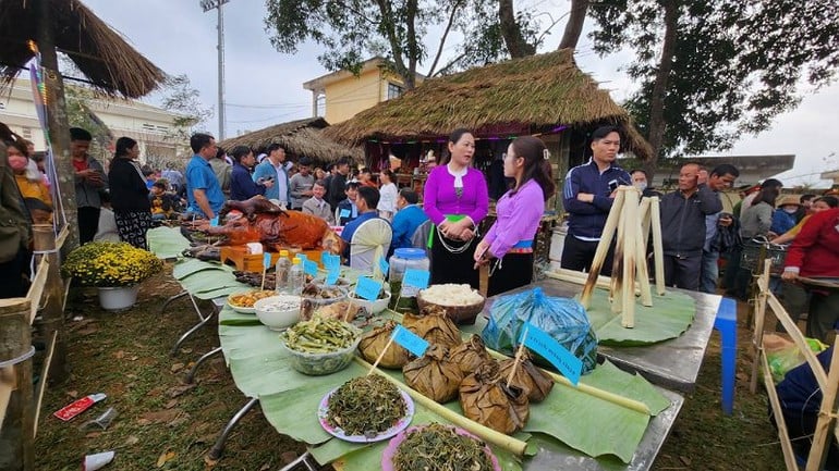 Many cultural features imbued with the Muong ethnic identity of Hoa Binh will be introduced at the festival. (Photo: nhandan.vn)