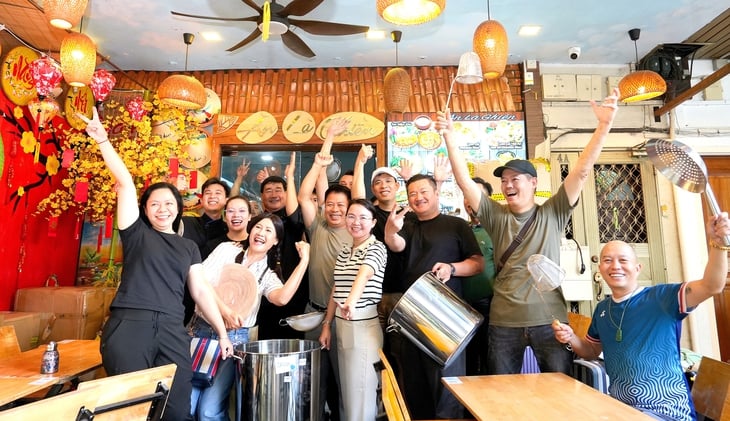 Vietnamesischer Pho-Geschmack verbreitet sich in Singapur – Foto 1. Vietnam Phở Festival - Ảnh 1.