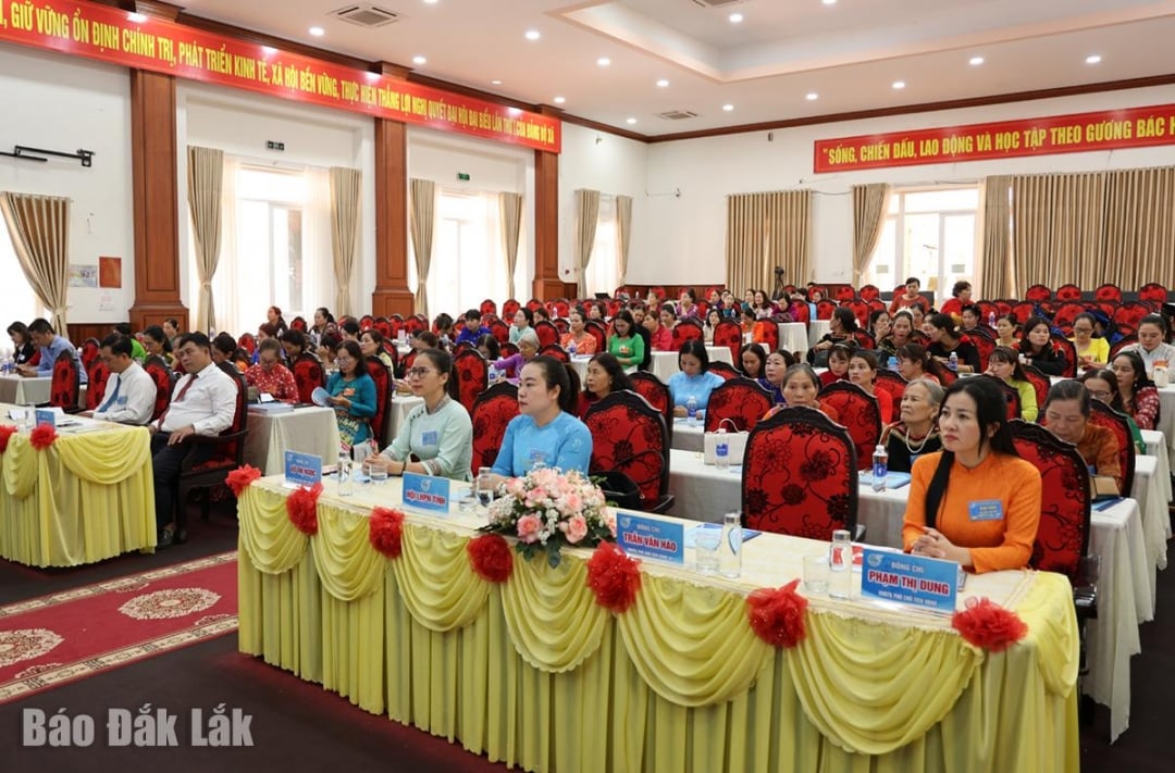 ប្រតិភូចូលរួមសមាជ។