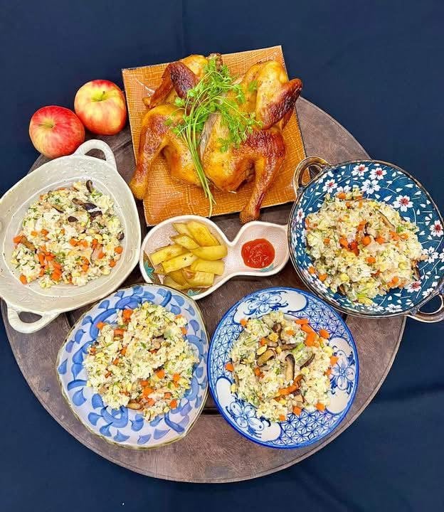 ម្ដាយរបស់អ្នកបម្រើលើយន្តហោះដ៏ស្រស់ស្អាតបានតុបតែងថាសអាហារធ្វើឱ្យអ្នករាល់គ្នាសរសើរនិងសរសើរនាង - រូបថត ៤៧. Tiếp viên hàng không xinh đẹp bày trí mâm cơm khiến ai cũng trầm trồ khen ngợi - Ảnh 47.