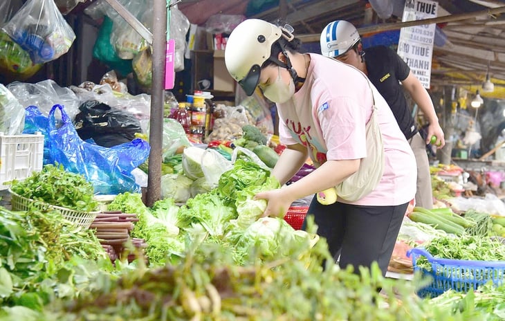 កម្រិតកាត់ថ្មី៖ បន្ទុកពន្ធតិចជាង ប៉ុន្តែមិនគ្រប់គ្រាន់ដើម្បី 'តាមទាន់' ជាមួយនឹងការចំណាយ - រូបថត ១. giảm trừ - Ảnh 1.