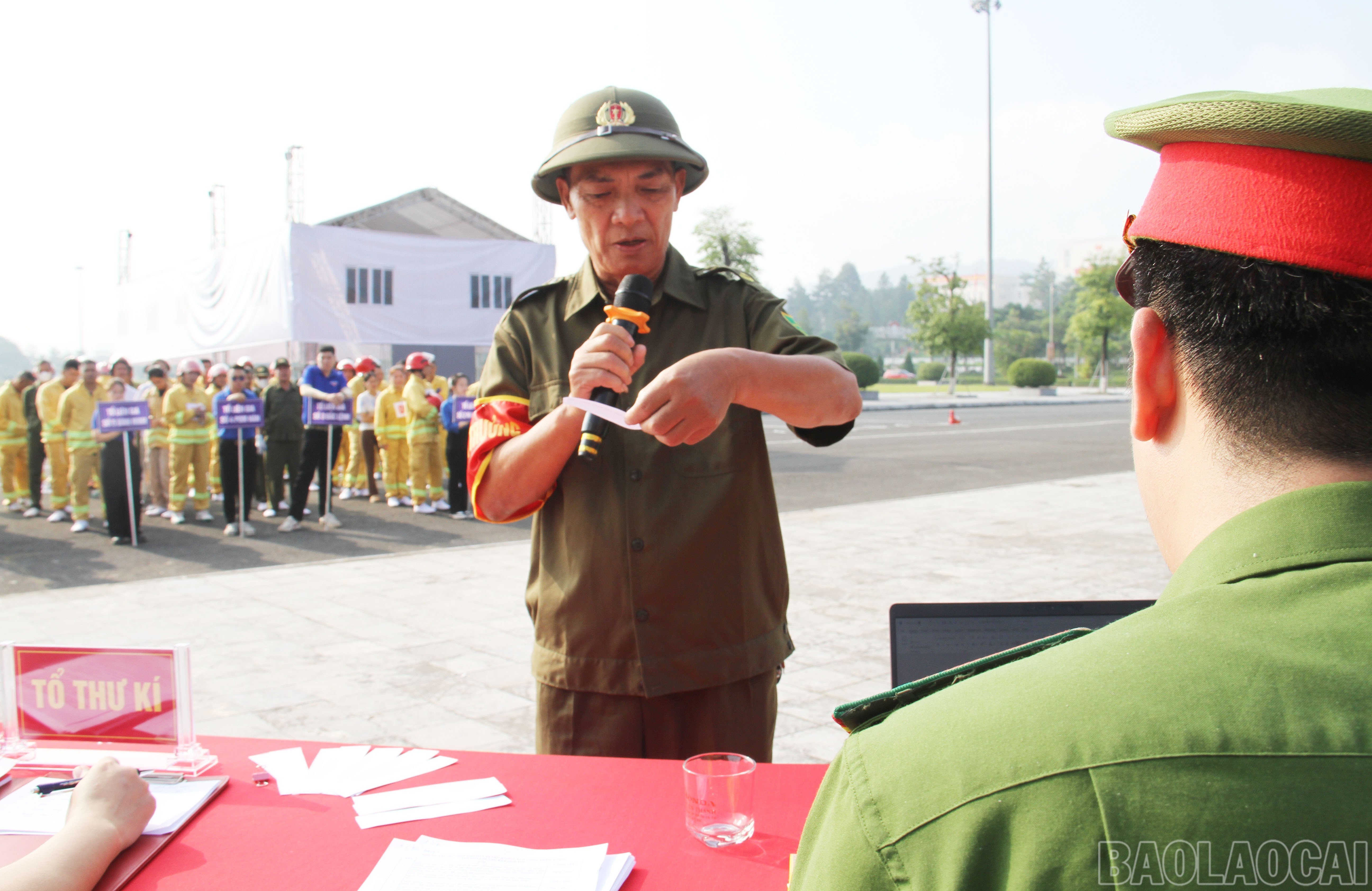 baolaocai-br_candidate-boc-cau-hoi-phan-pham-ly-thuyet.jpg