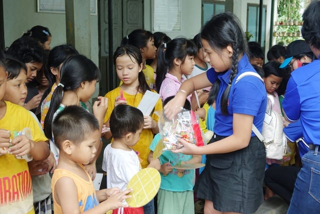 Hơi ấm trao tay - nơi yêu thương nảy mầm - Ảnh 1.