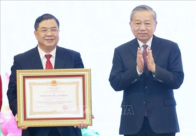 ចំណងជើងរូបថត