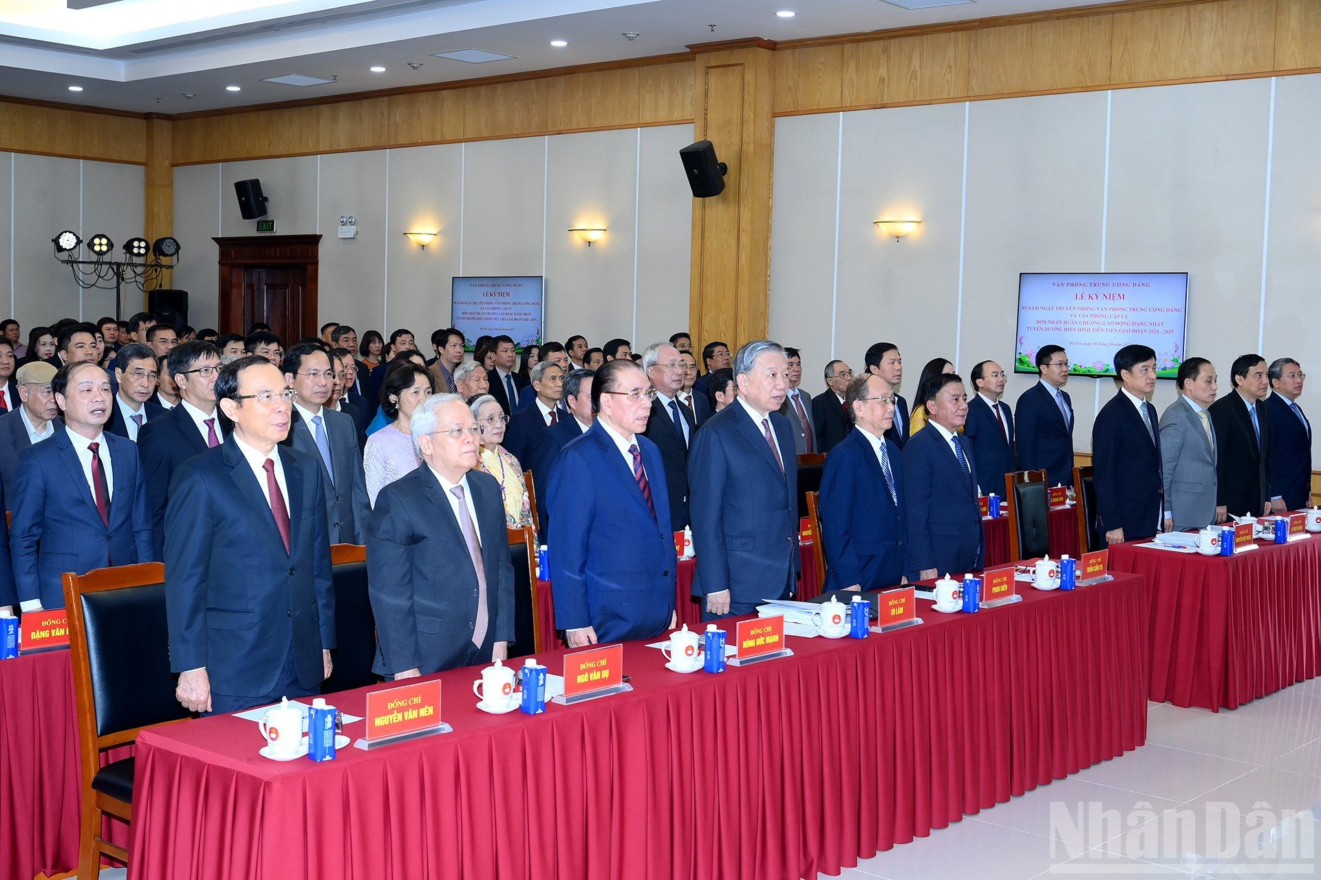 ndo_br_a3-bnd-4344.jpg