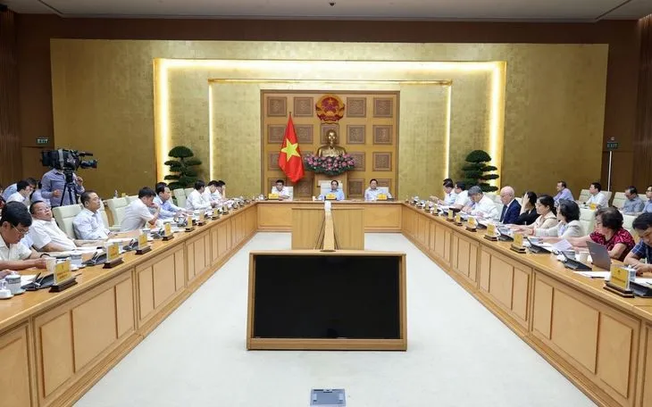 នាយករដ្ឋមន្ត្រី Pham Minh Chinh បានដឹកនាំកិច្ចប្រជុំស្តីពីការលុបបំបាត់ឧបសគ្គក្នុងការអនុលោមតាមផលិតផល និងស្តង់ដារ។ Thủ tướng Phạm Minh Chính chủ trì họp về tháo gỡ vướng mắc hợp chuẩn, hợp quy hàng hóa.