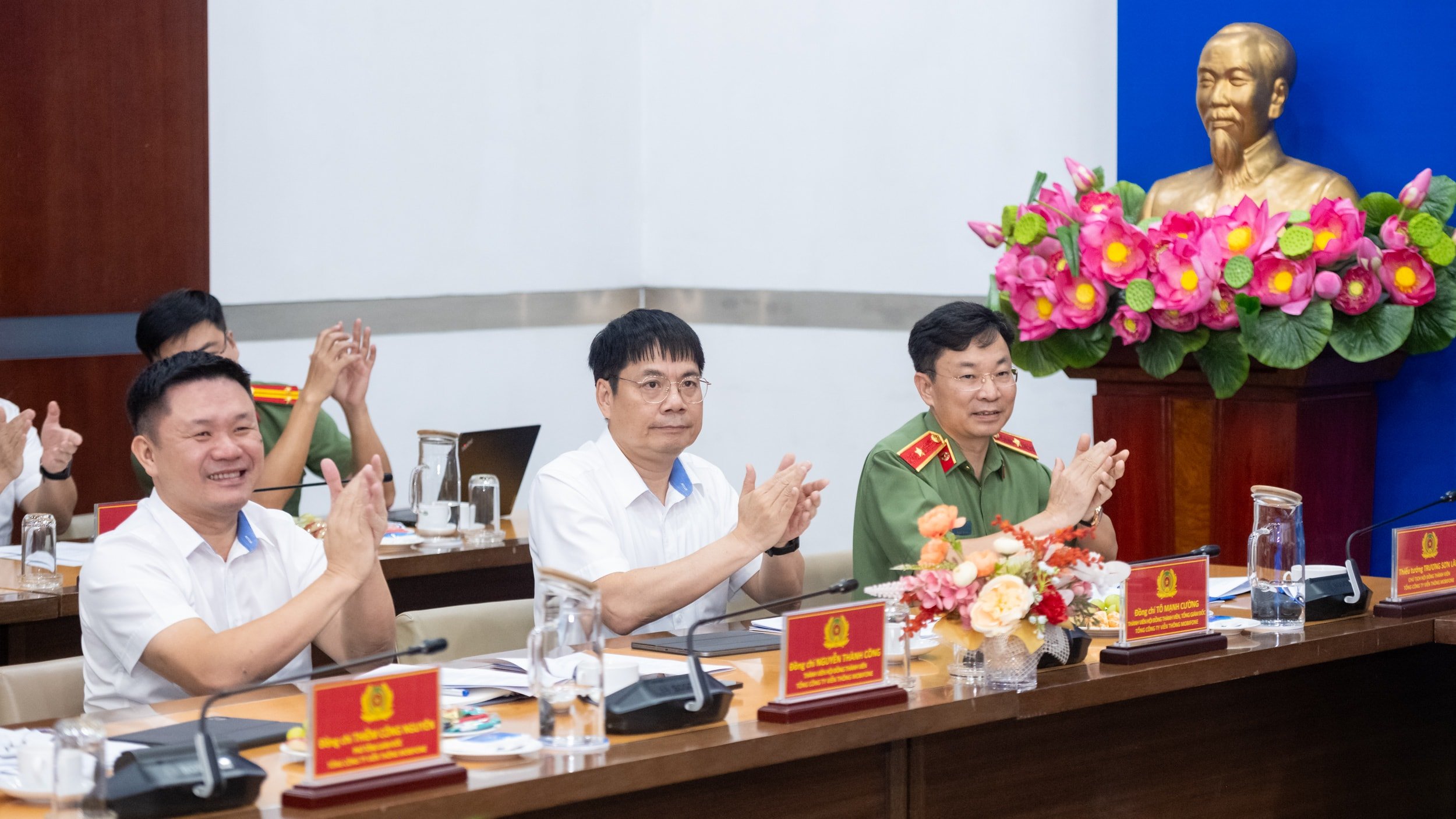 20251018-ubkhcnmt_luattrituenhantao_mobifone-9.jpg