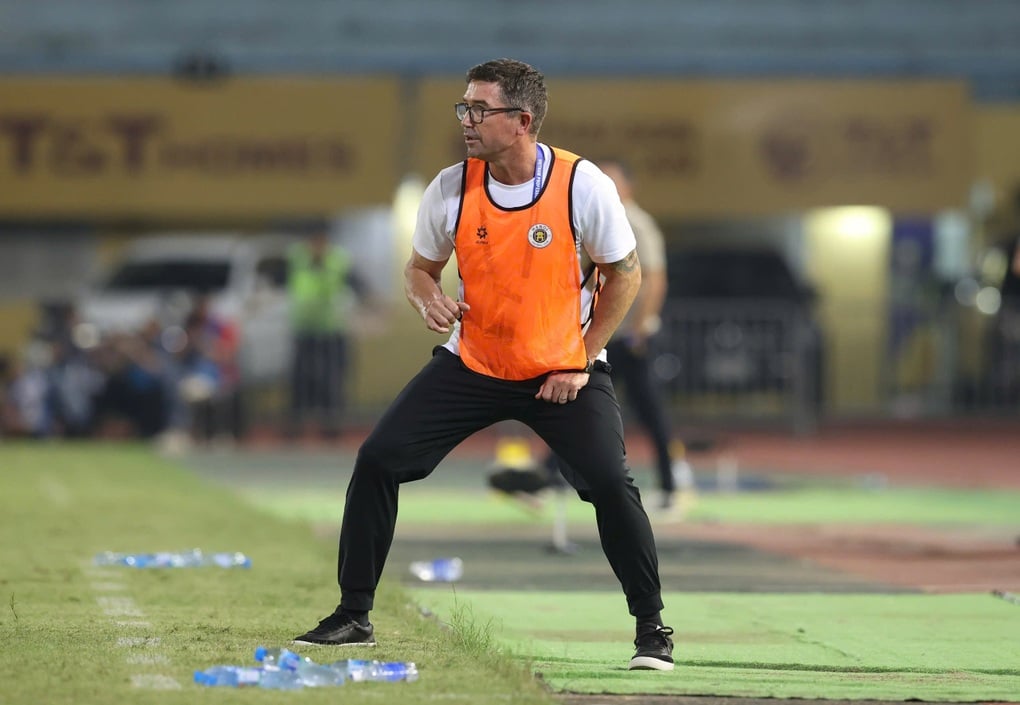 HLV Harry Kewell: Hà Nội FC chơi bóng đá đẹp nhưng vẫn thua CLB Ninh Bình - 1