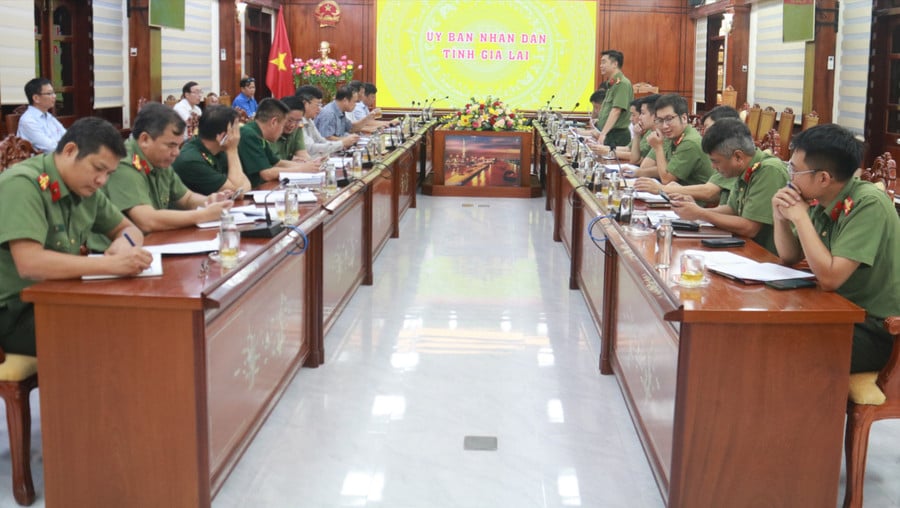 hop-chong-iuu-gl-8741.jpg
