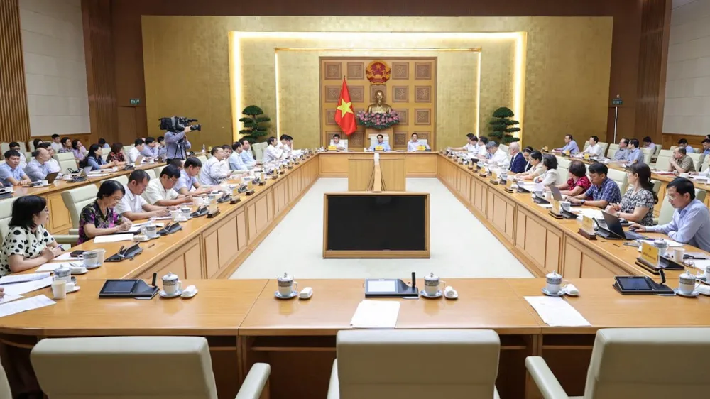 Premierminister Pham Minh Chinh leitete die Sitzung. Foto: VGP