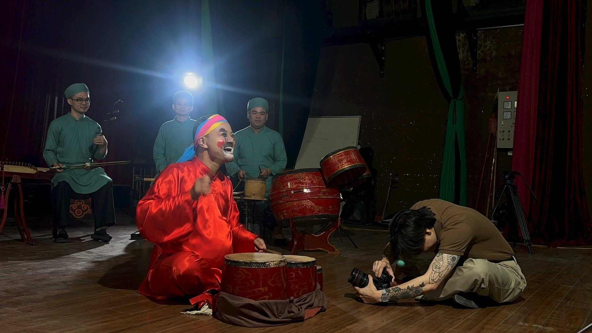 Die jungen Leute von Xin Chao Vietnam hauchen dem Kulturerbe neues Leben ein. Foto: NVCC