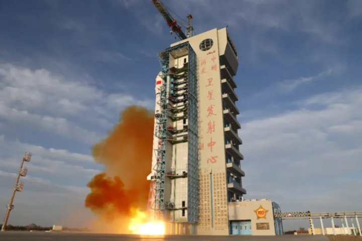 The Long March 2D rocket launched from the Jiuquan spaceport, China, carrying the Shiyan-31 satellite. (Source: Ourspace)