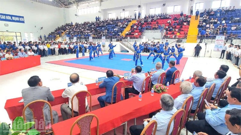 Opening ceremony of the National Student Vovinam Championship on the morning of October 19.