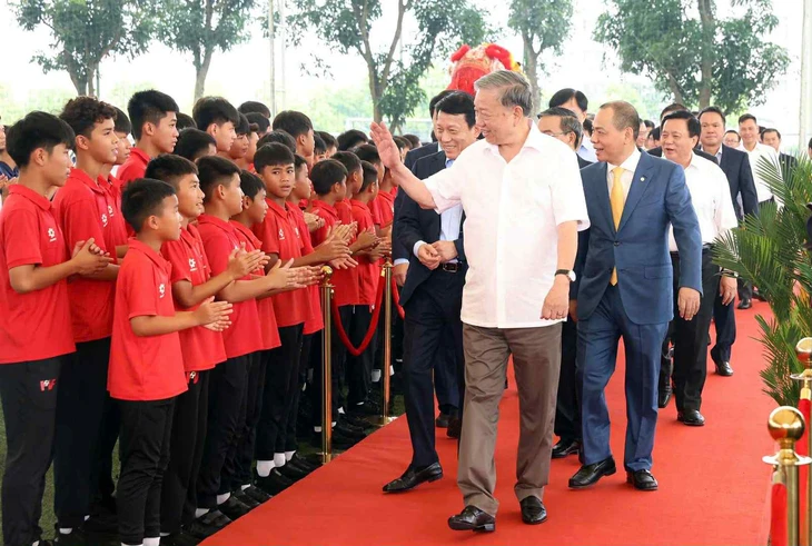 Tổng Bí thư Tô Lâm dự lễ khởi công sân vận động mái vòm hiện đại nhất Việt Nam - Ảnh 1.