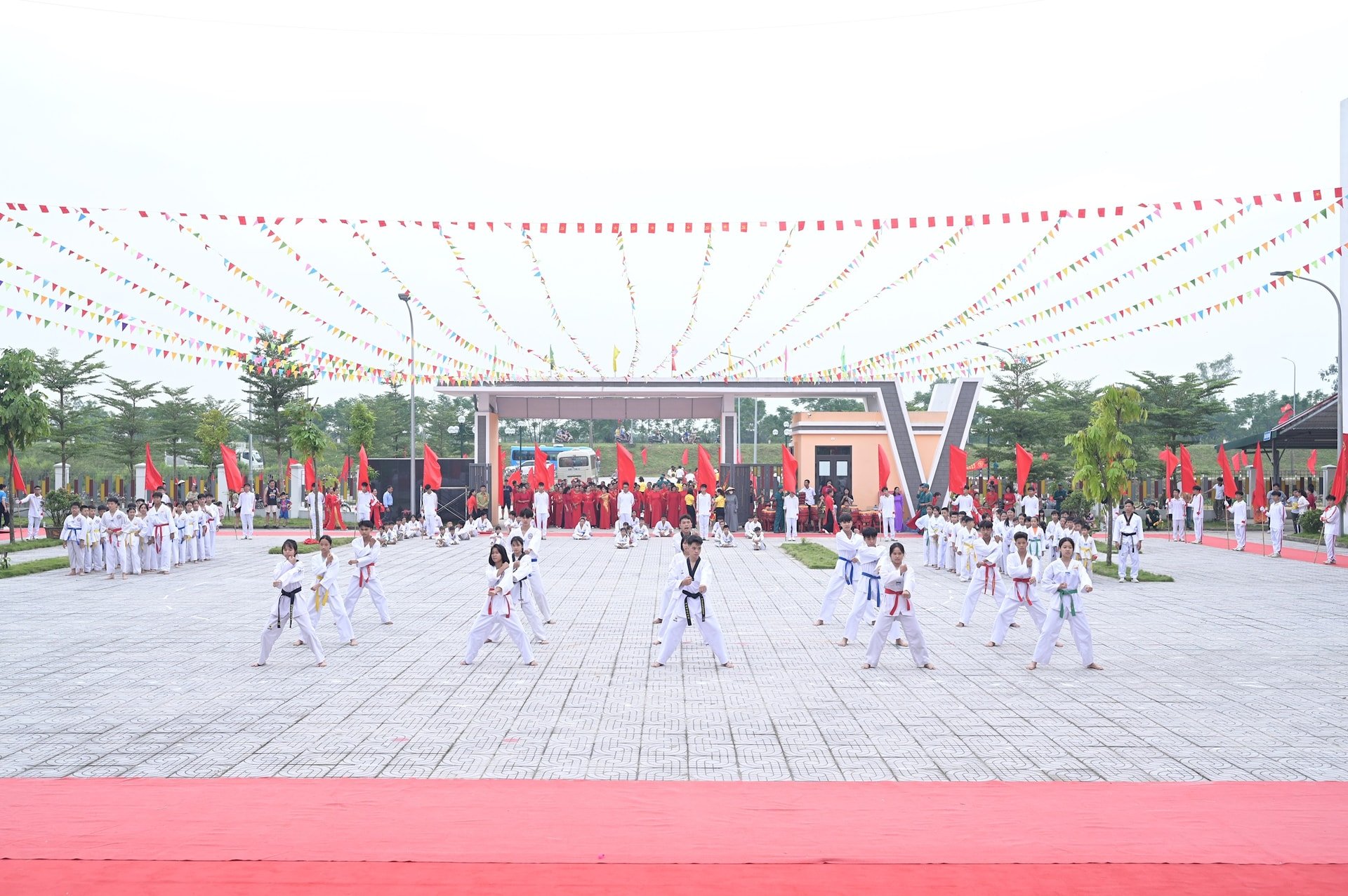 vux_0123.jpg