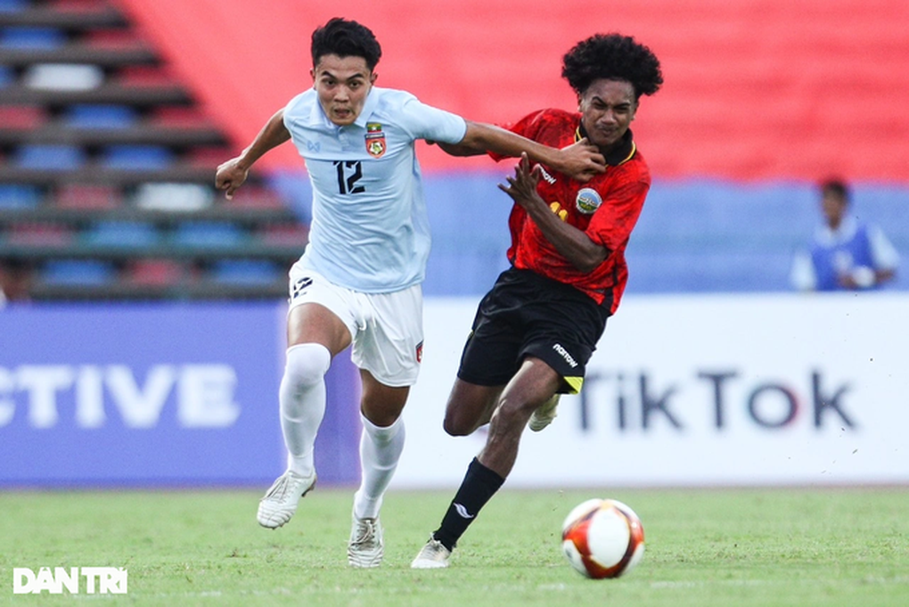 Sự cố hy hữu gây ảnh hưởng tới môn bóng đá nam SEA Games 33 - 1