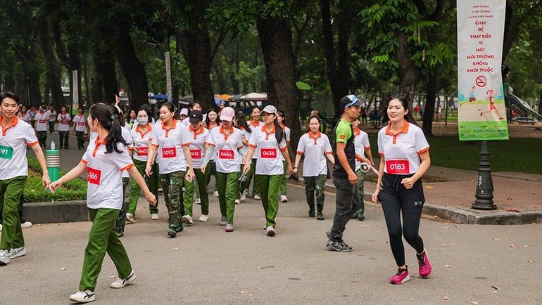 vuhuonggiang4.jpg